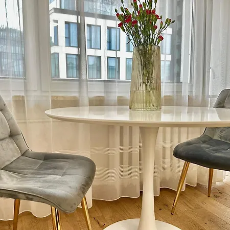 Chmielna 106 - Free Parking - Duzy Balkon דירה *